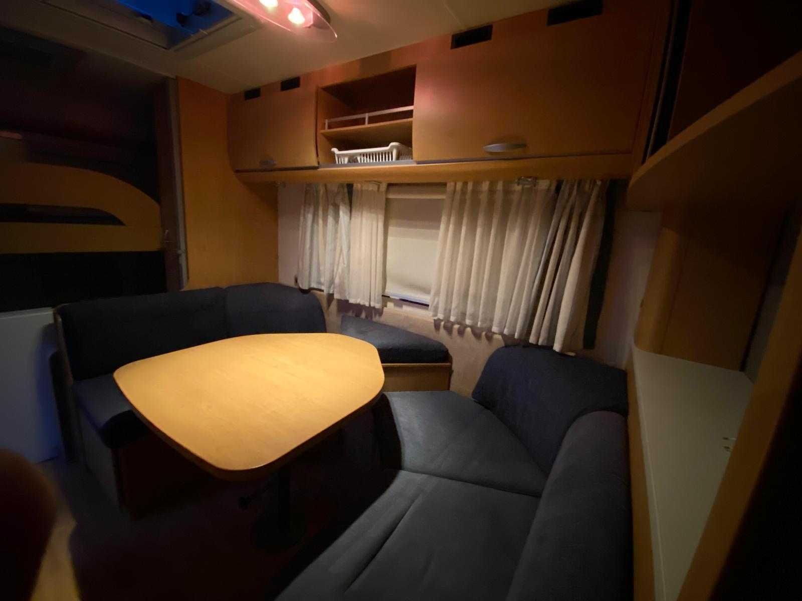 Caravana completamente nova com pouco uso - KNAUS SUDWIND
