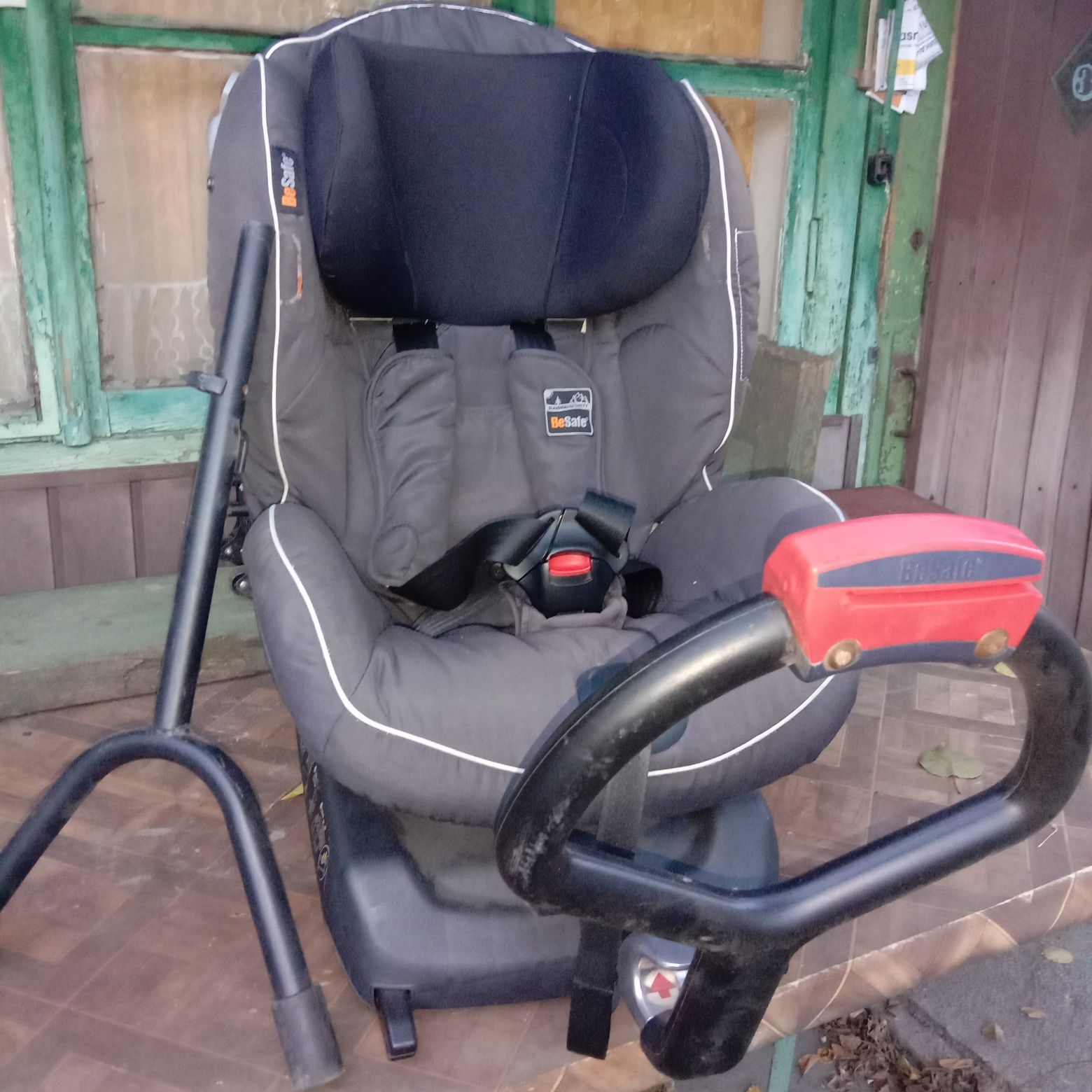 Продам дитяче автокрісло BeSafe Isofix (ECE R44 04)