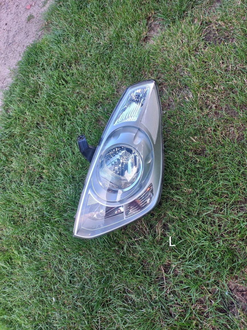 Lampa lewa przód hyundai h1