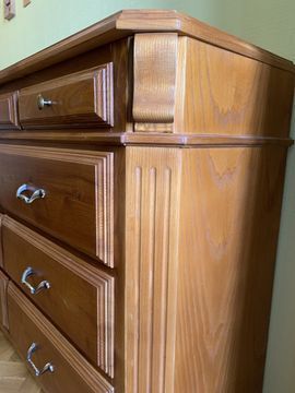 Комод деревяний , ясеневий , в гарному стані