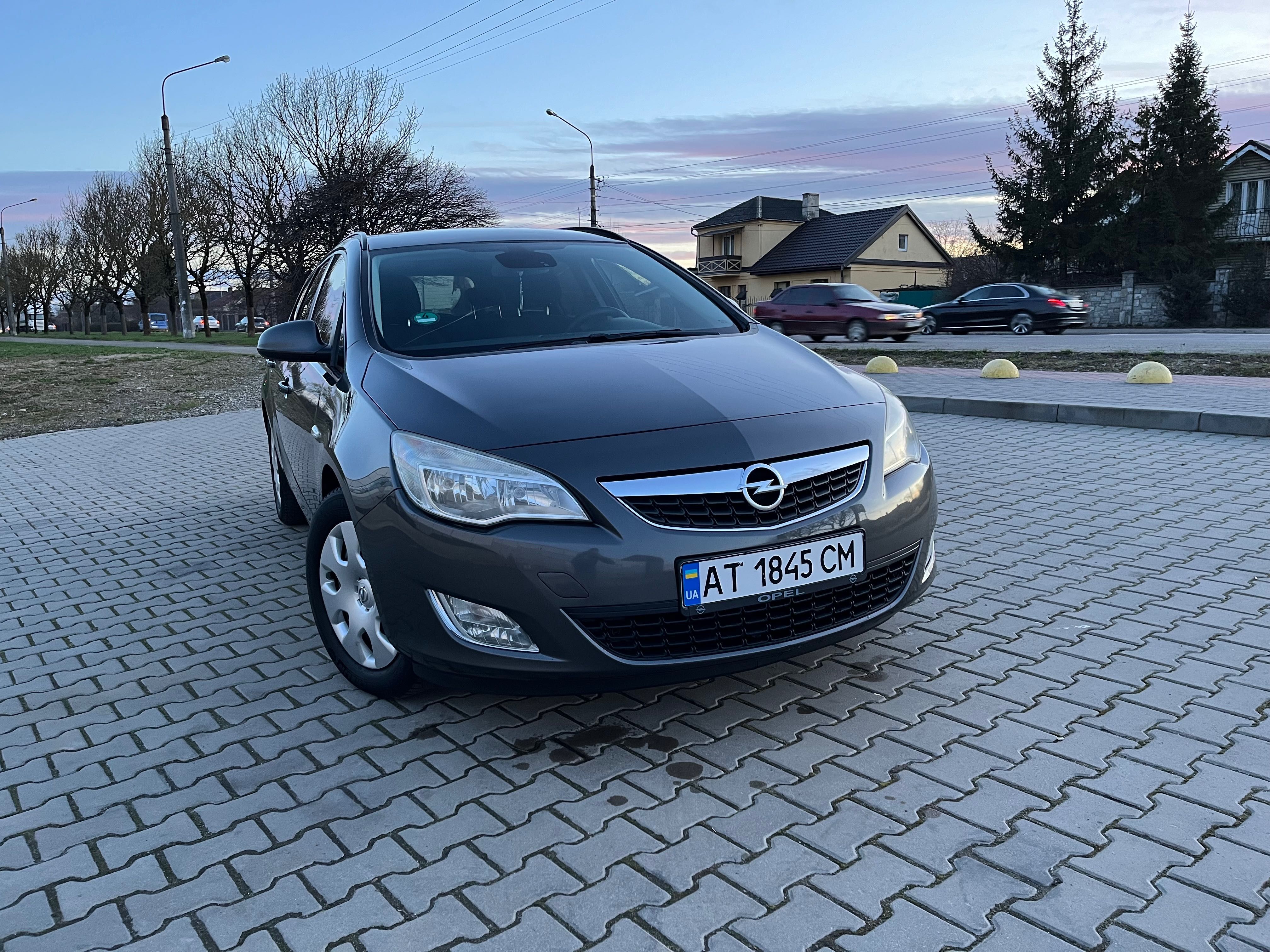 Opel Astra J Sports Tourer