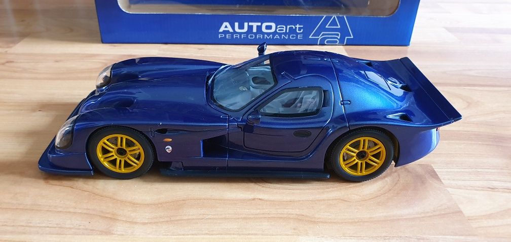 1:18 Autoart Panoz Esperante GTR-1