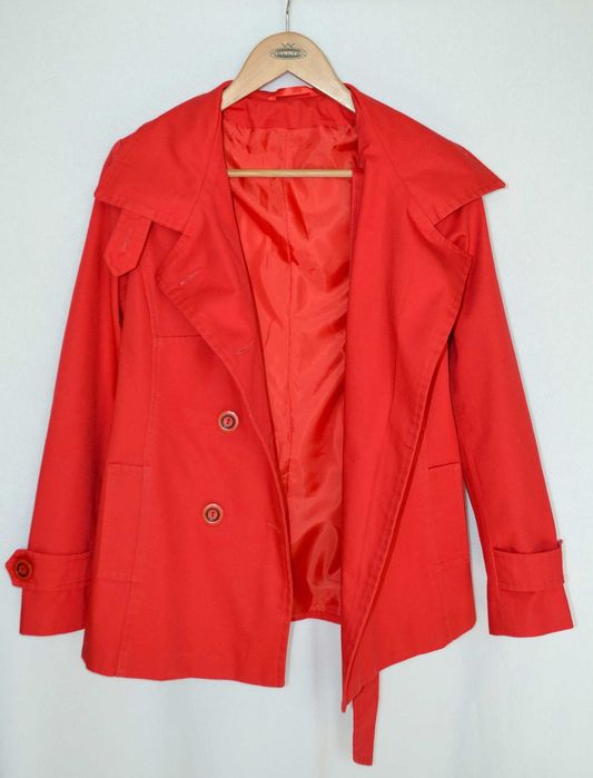 Жіноча куртка р. S-M наш 44- 46 зріст до 168 см плащ можна на підлітка