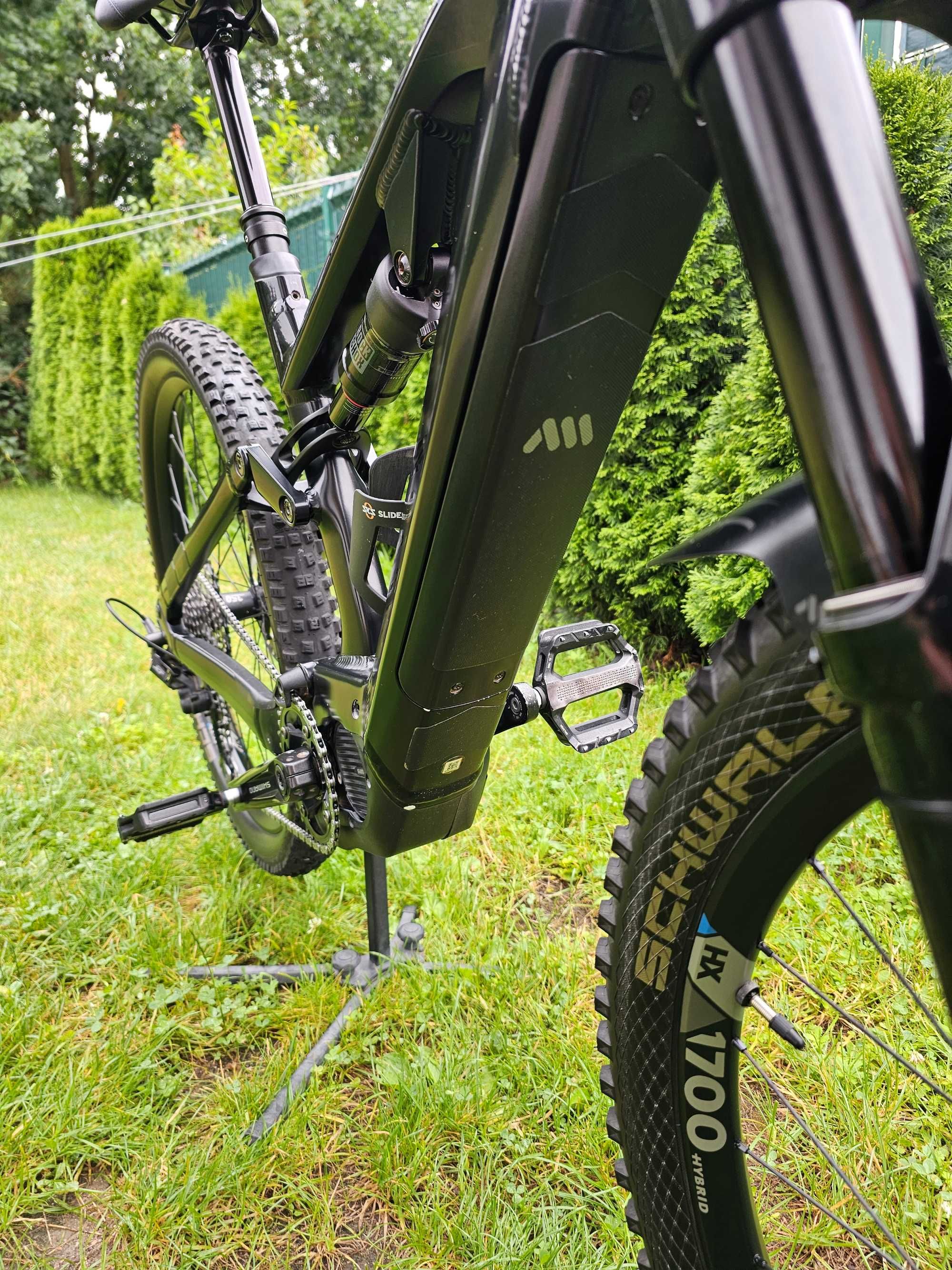 Canyon Neuron:ON 9.0 doposażony koła DT Swiss HX1700