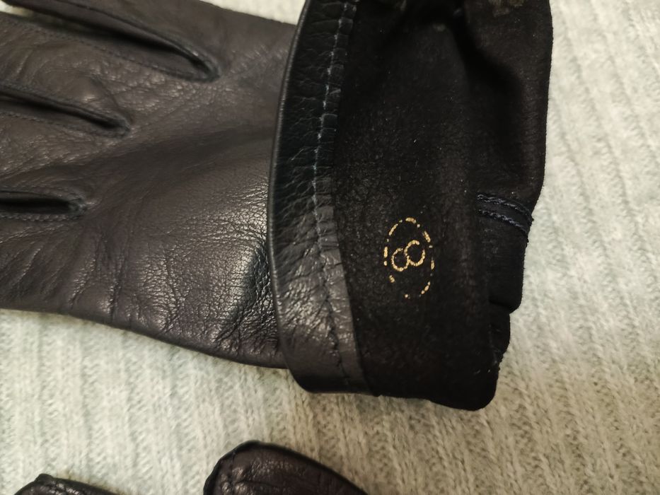 Рукавички печатки шкіряні нові.