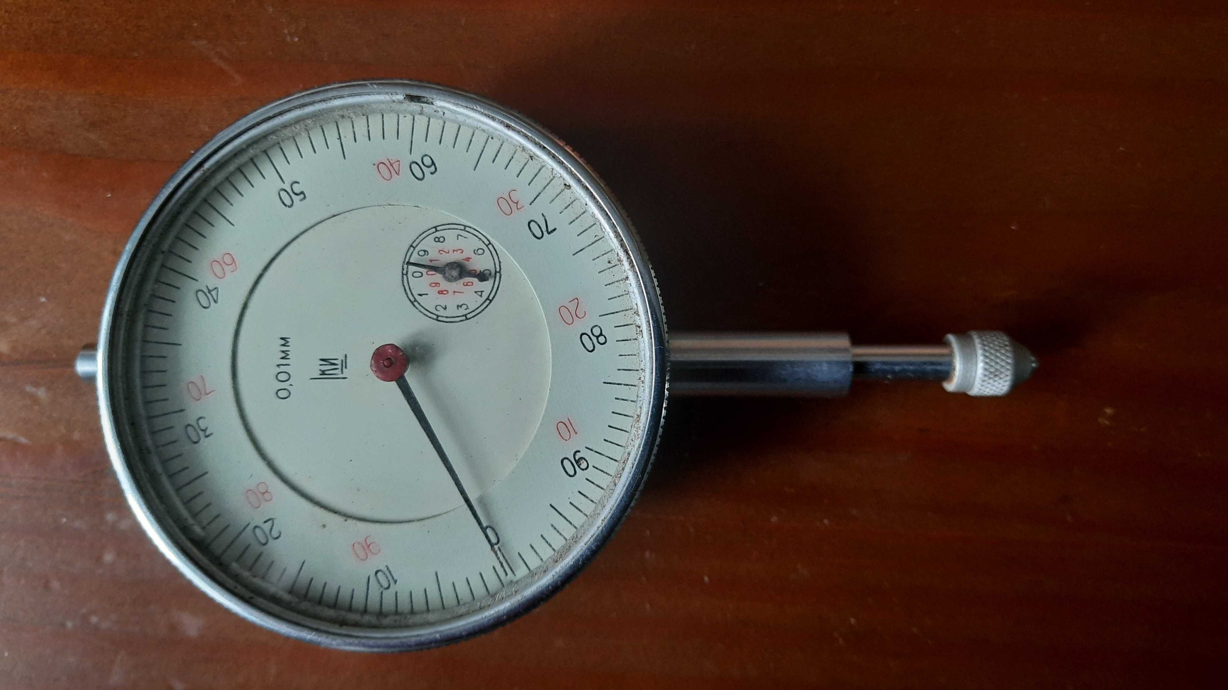 Стрелочный индикатор часового типа с точностью измерения 0.01мм