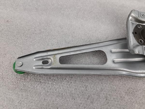 Elevador vidros trás direito TOYOTA Yaris (_P9_)