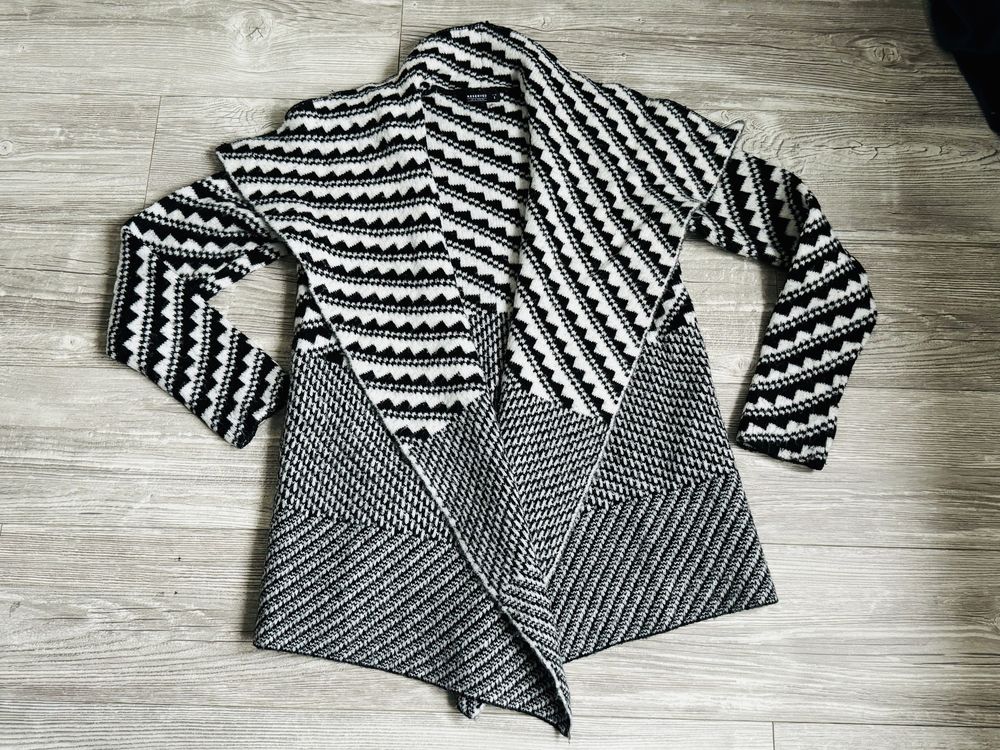 Reserved sweter luźny czarno biały gruby duży s 36