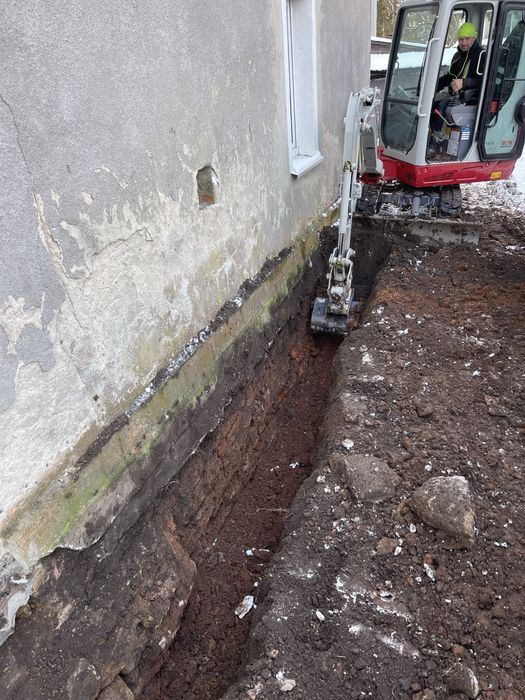 Usługi koparki i wywrotki