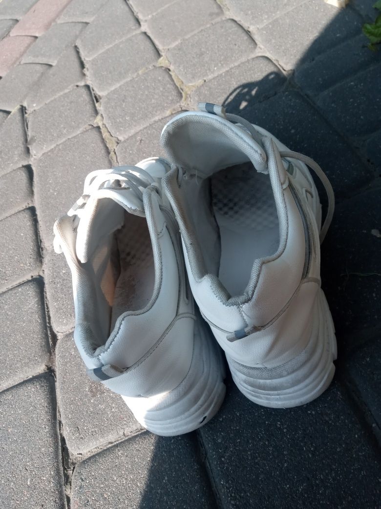 Buty damskie rozmiar 38 wkładka 24 cm