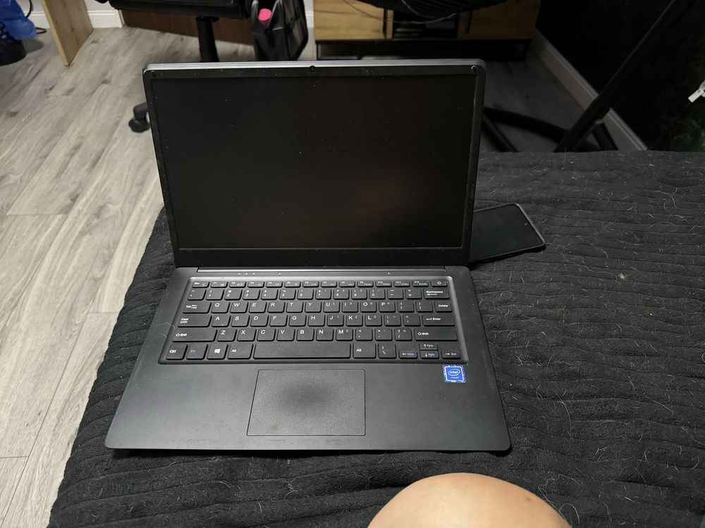 Laptop dgm uszkodzony