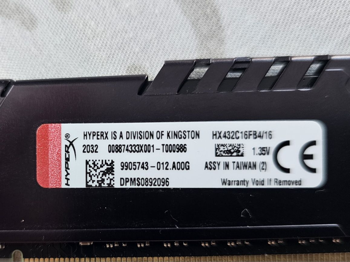 Оперативна пам'ять DDR4 16Gb 3200mhz