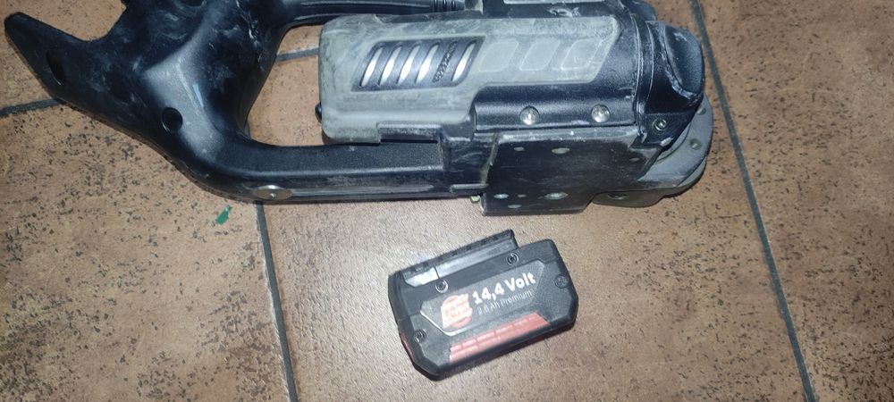 Bandownica akumulatorowa do paskowania palet SINGODE BXT2