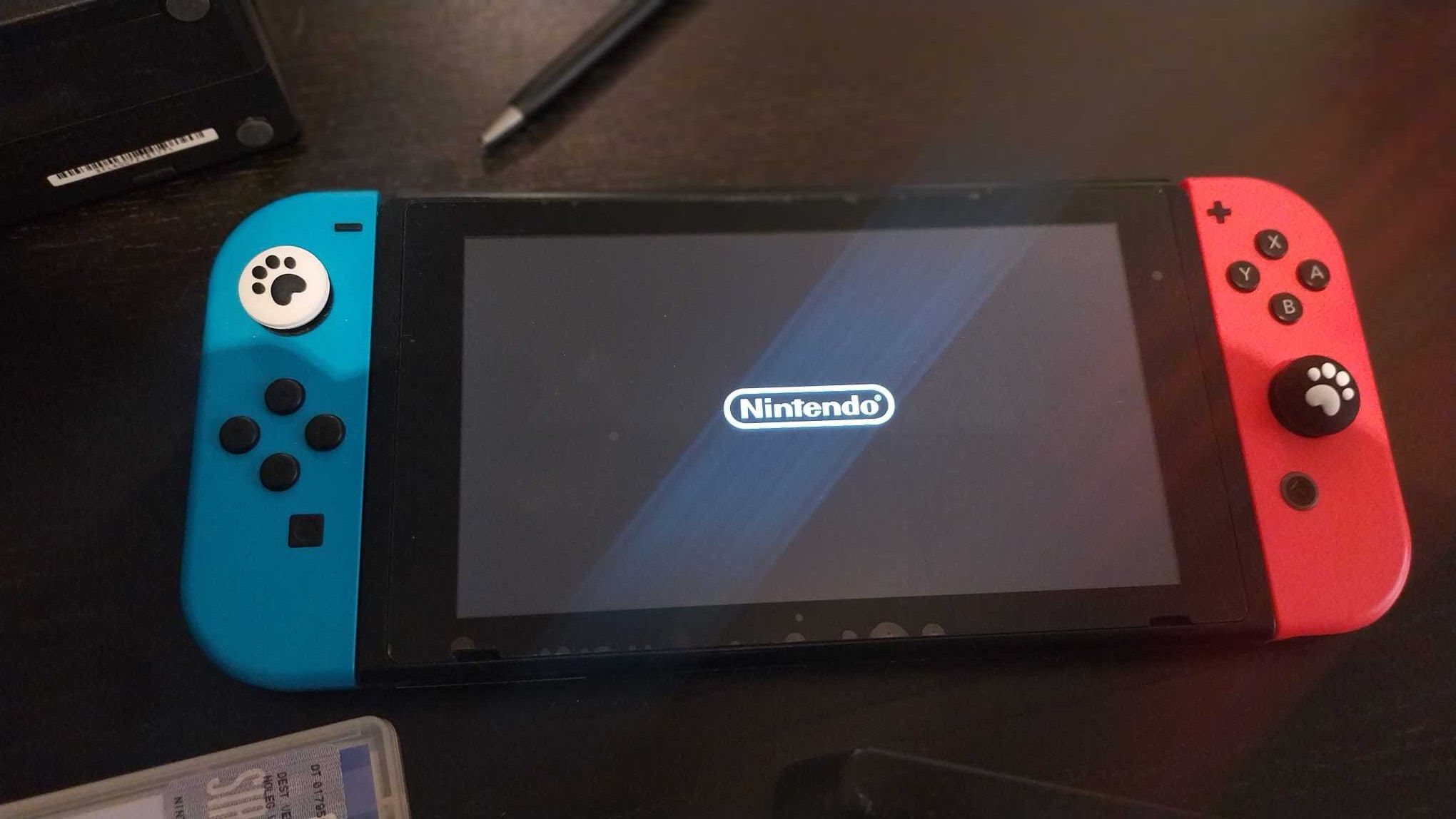 Nintendo Switch V1 + Dock + Acessórios + 3 Jogos