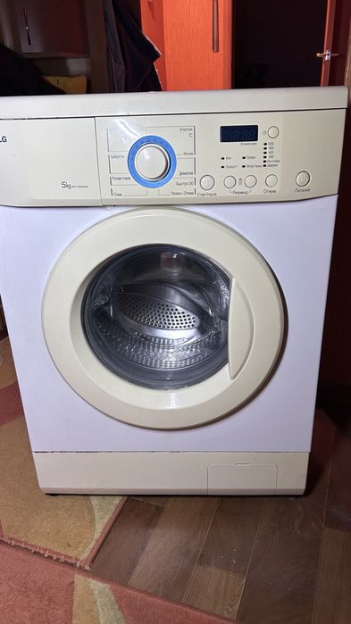 Продам пралку на запчастини! Електрика працює! LG пралка.