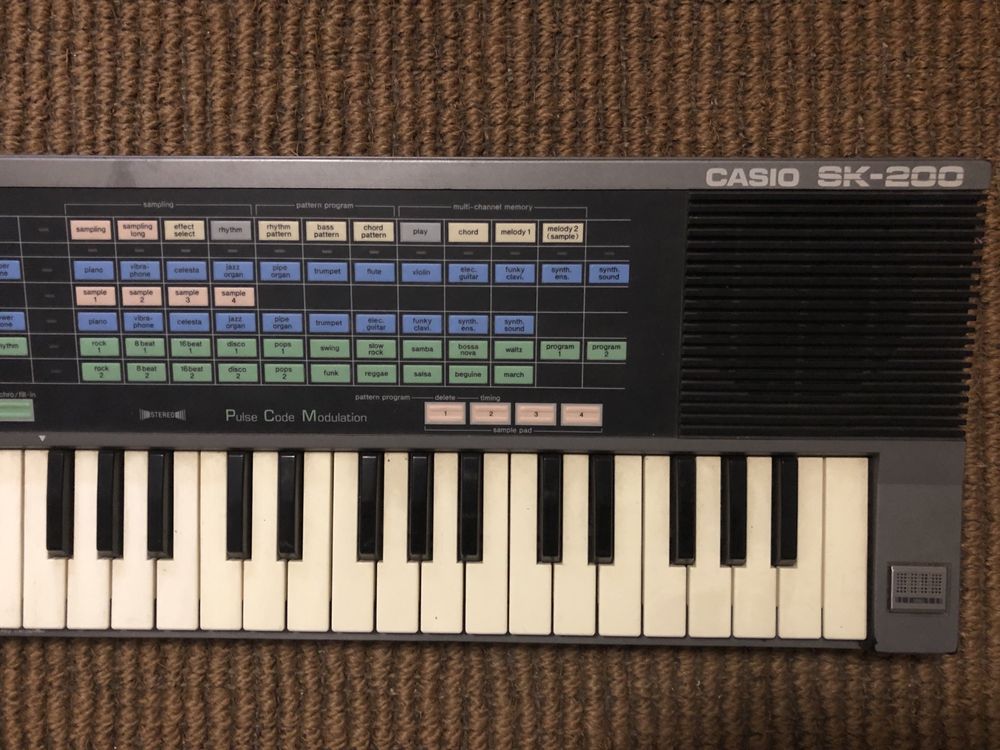 Casio SK-200 Vintage Sampling Keyboard (Rare)