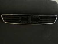 Grelha Audi A3 8l nova