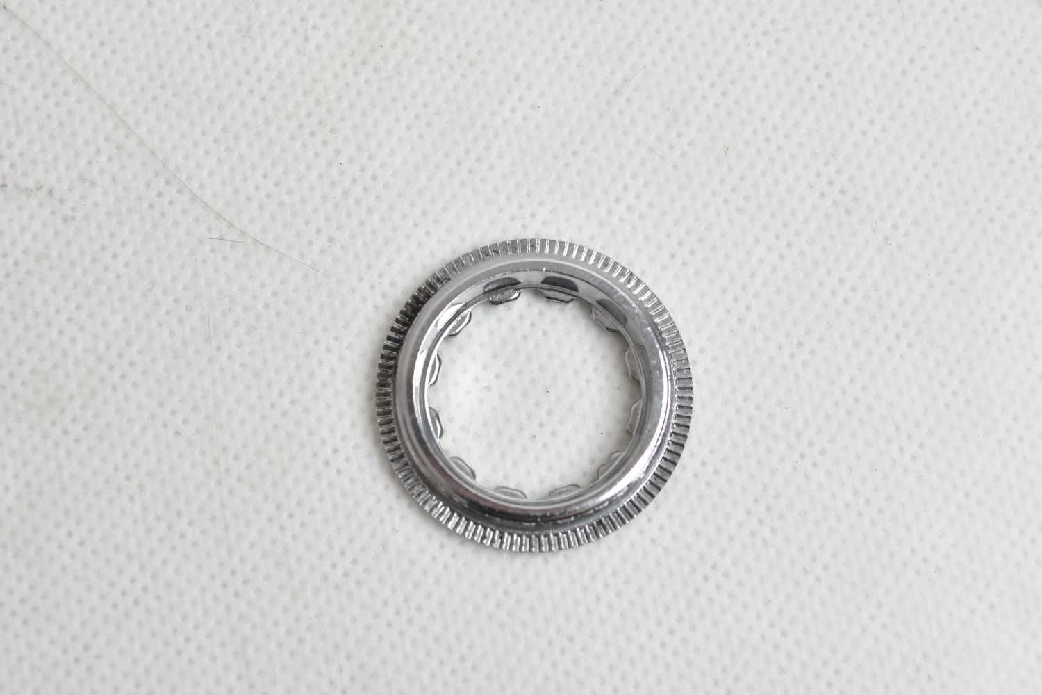 zakrętka kasety SHIMANO 105 cs-5700 lockring pod 11 zębów