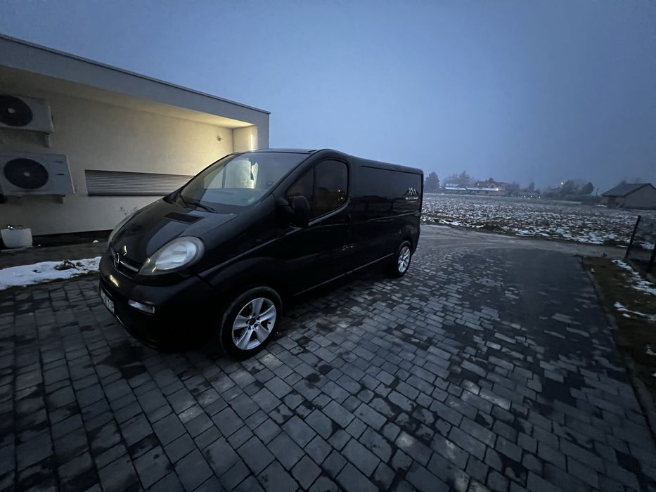 Opel vivaro 2001 zabudowa 6 miejsc brygadowka