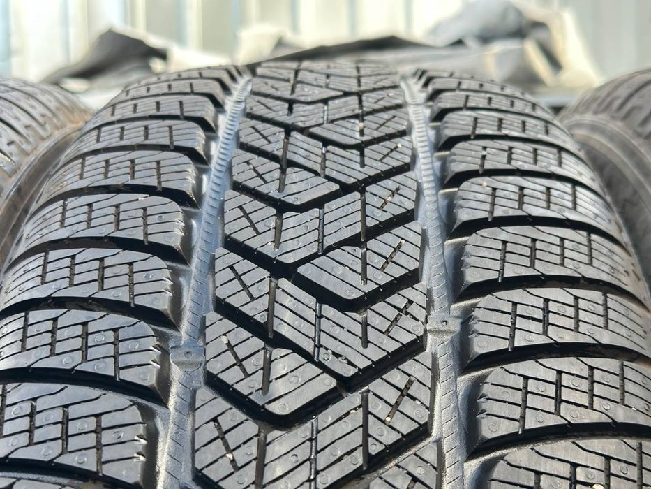 Pirelli Scorpion  235/60/R18 8 mm 2020 рік (як нові)