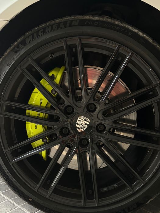 Porsche pannamera 4 e-hybrid