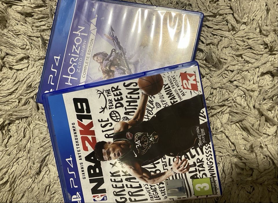 Ігрова приставка Sony Playstation 4 500 гб 2 геймпада Б/У