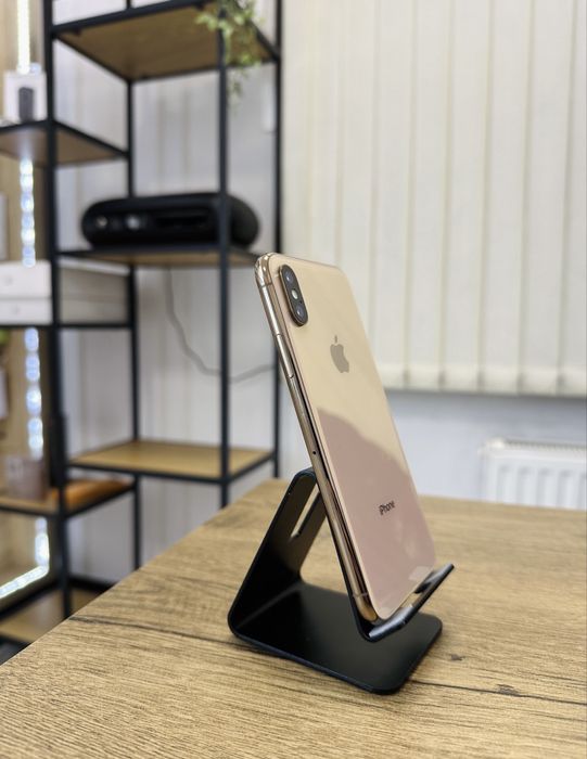 Продам Айфон XS 64gb