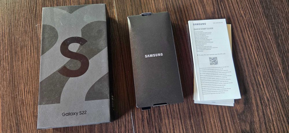 Sprzedam smartfon samsung galaxy S22 5G 8/128 GB czarny DUAL SIM