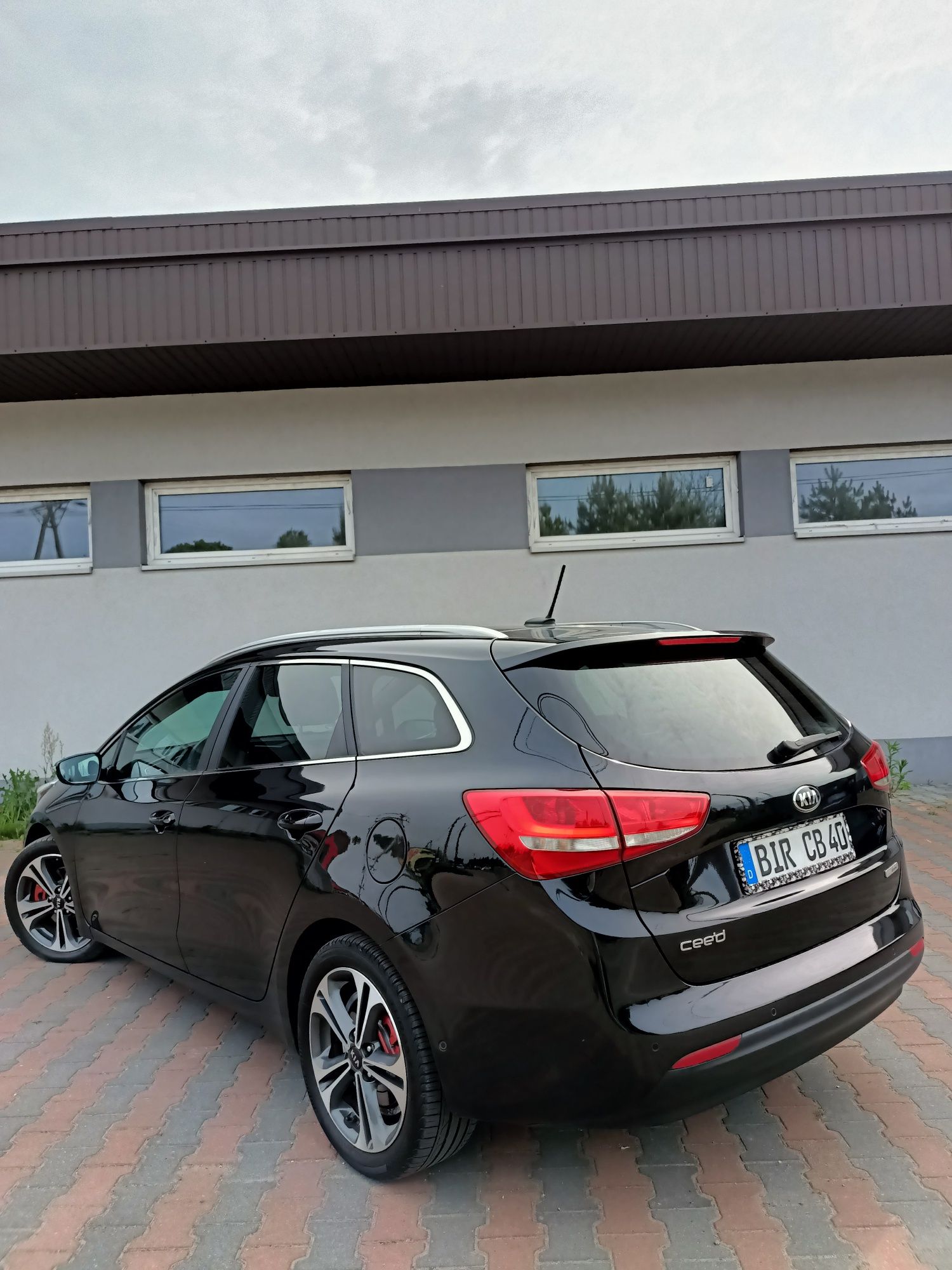 Kia cee'd sportswagon 1.6CRDI Spirit performance kamera