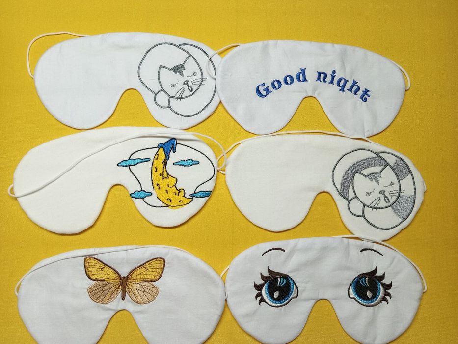 Маска для сну з вишивкою