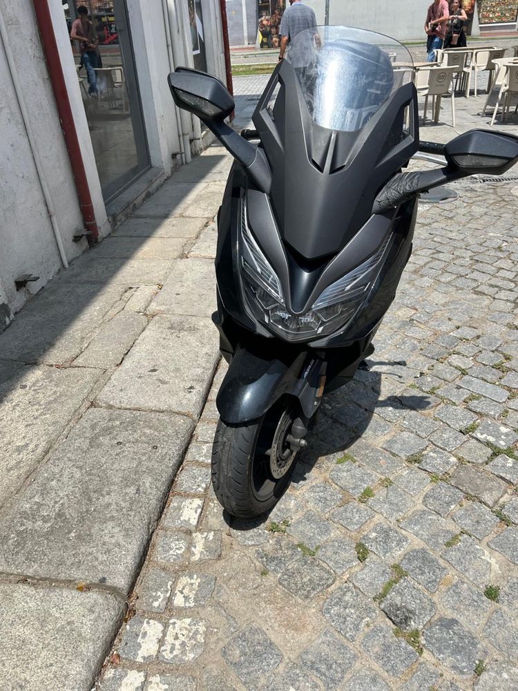 Vendo mota forza 125/ 2021