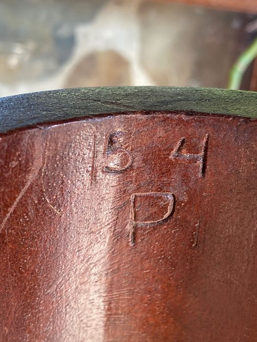 Cabide Madeira Nobre Nogueira 128 cm Pesado e Robusto Marcado 54