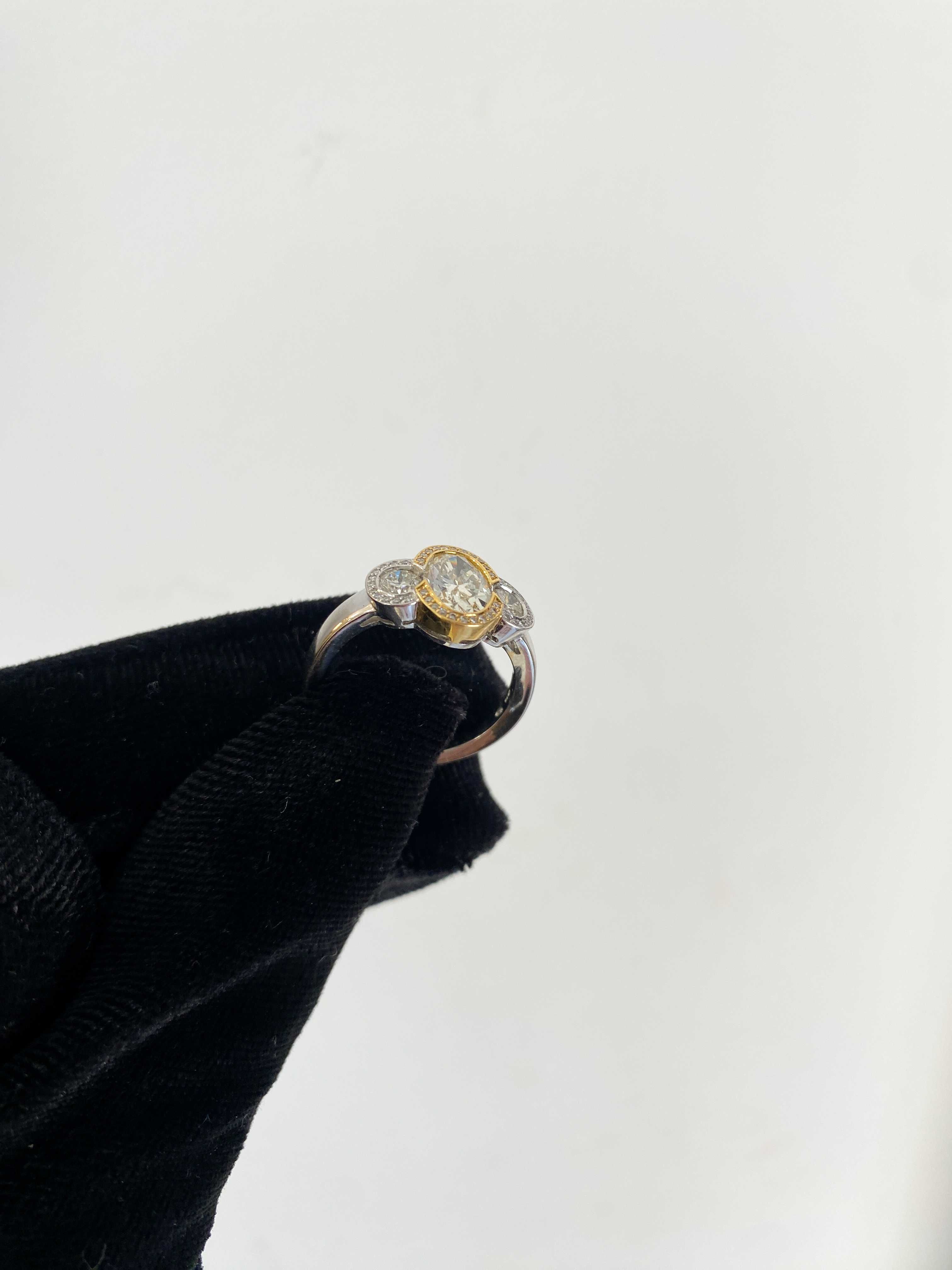 Pierścionek z diamentami naturalnymi 1.68 ct