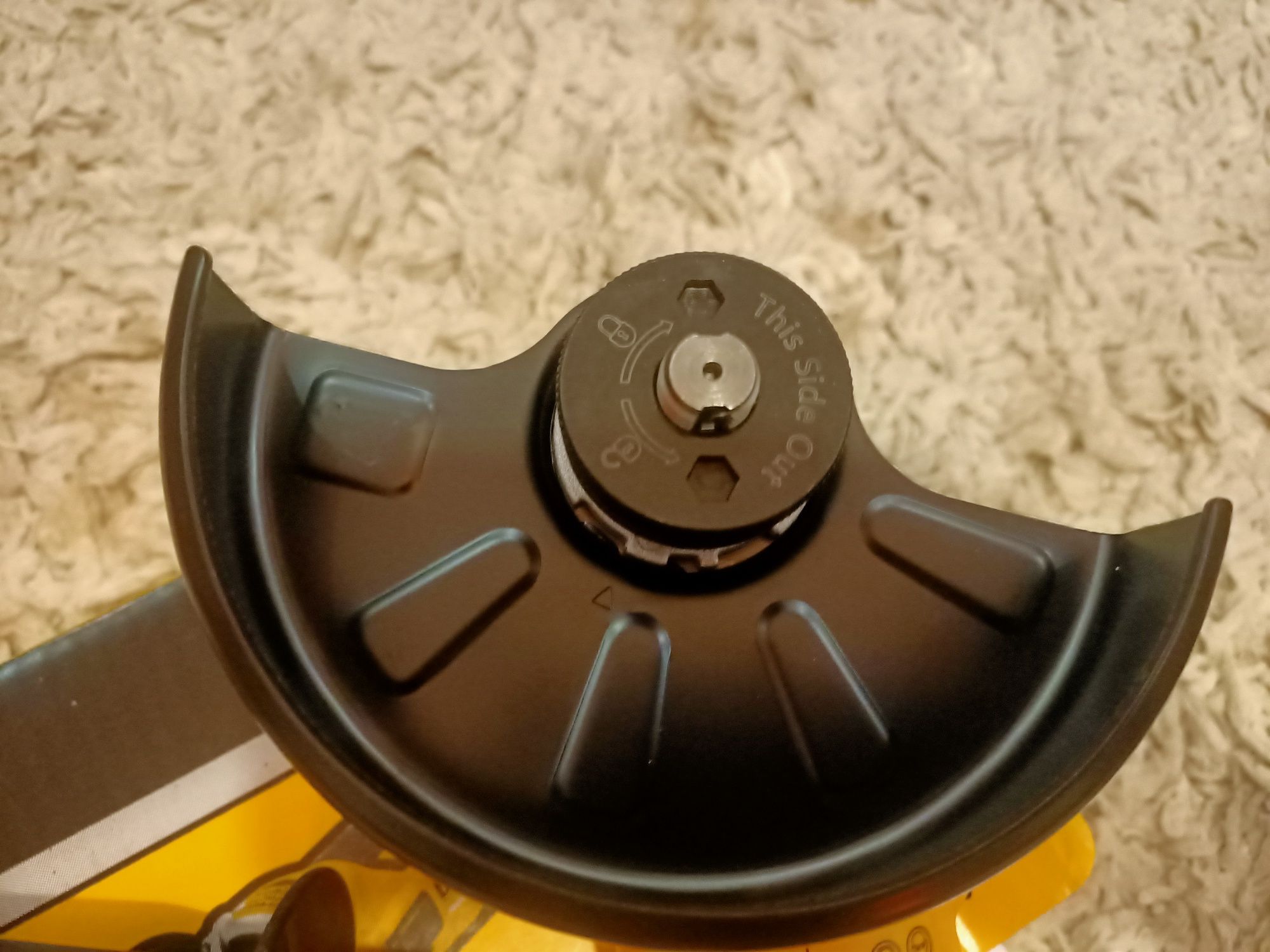 Szlifierka kątowa DeWalt dcg 405n