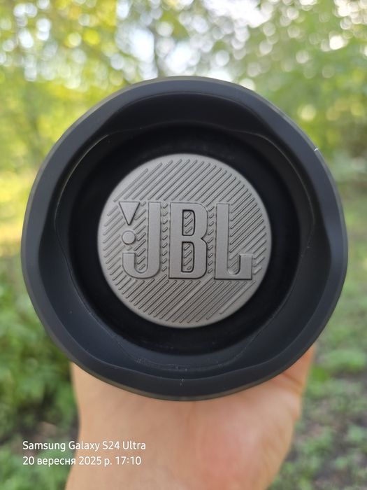 JBL Charge 4 Black GG Version в Гарному стані!