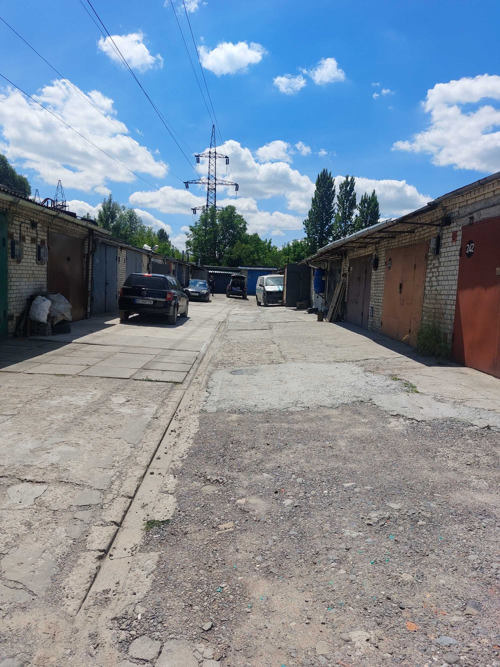 Продаж гараж Ковельська (Хмельницького) біля ТРЦ "ВАМ"