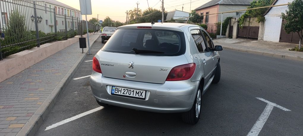 Пежо 307 2005 год 2.0 АВТОМАТ