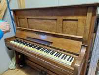pianino stare poniemieckie