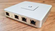 Маршрутизатор (роутер) Ubiquiti Networks UniFi Security Gateway USG
