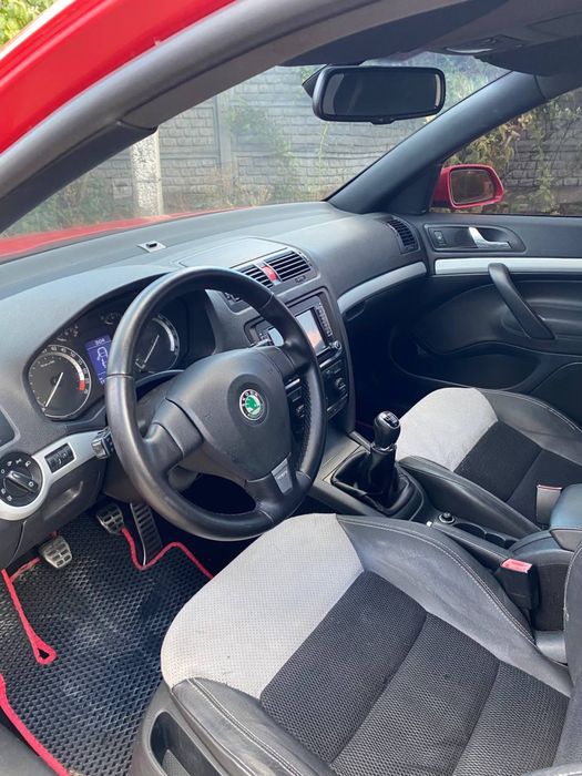 Продам Оригінальну Skoda Octavia Rs