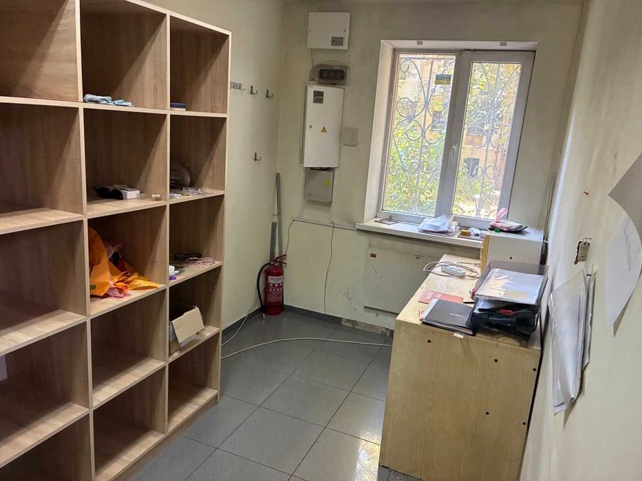 Оренда приміщення 265 кв.м на проспекті О. Поля