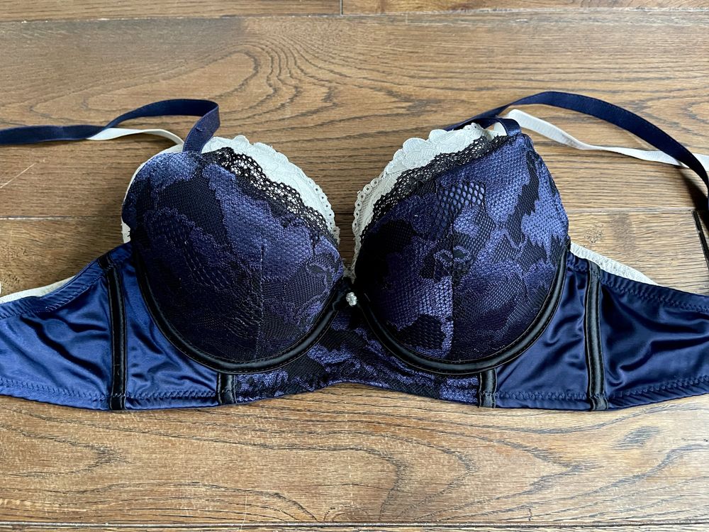 Piękny elegancki stanik 75B push up granatowo-czarny, stan idealny