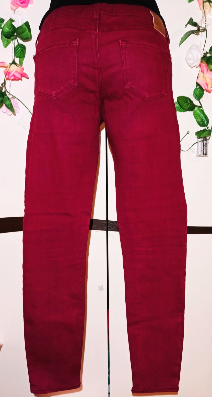 Bordowe cienkie materiałowe Spodnie Tally Weijl 38