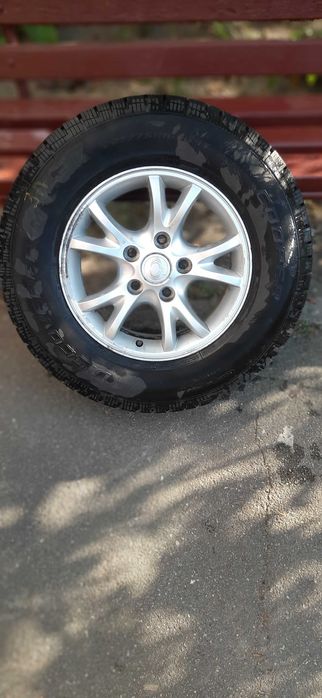 Колеса на зимовій шипованій гумі 225/75 R16 (Ссанг Йонг)-комплект 4 шт