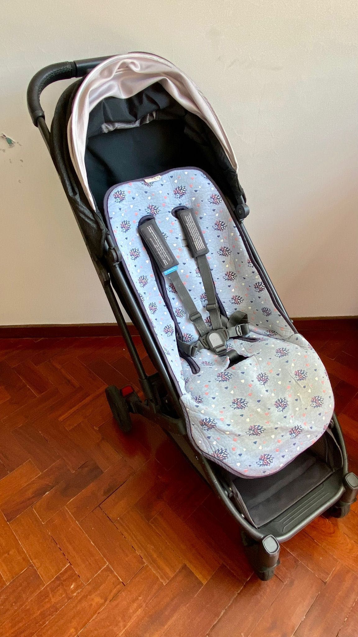 UppaBaby Minu Stroller + seat cover + rain cover