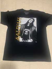 T shirt Aaliyah urban outfitters