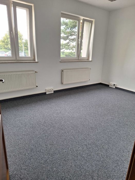 Pokój biurowy 27m2 na Mińskiej.