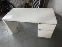 Secretária 1.4m Ikea