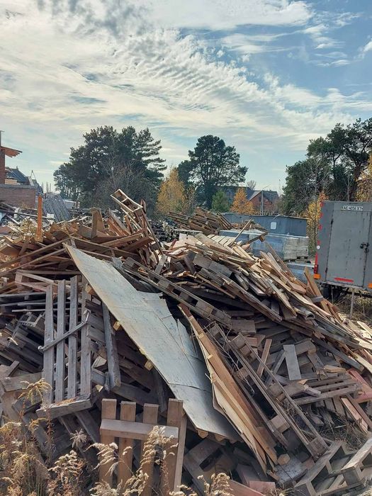 Дрова после стройки.