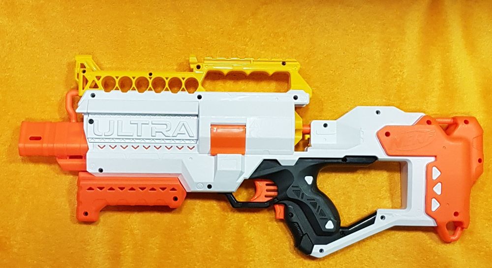 Бластер Nerf Ultra Dorado